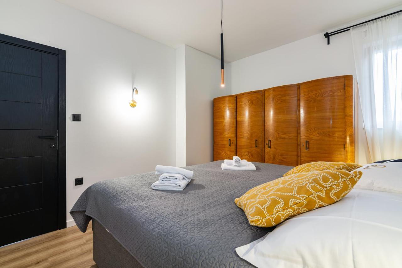 Apartman Laura 里耶卡 外观 照片